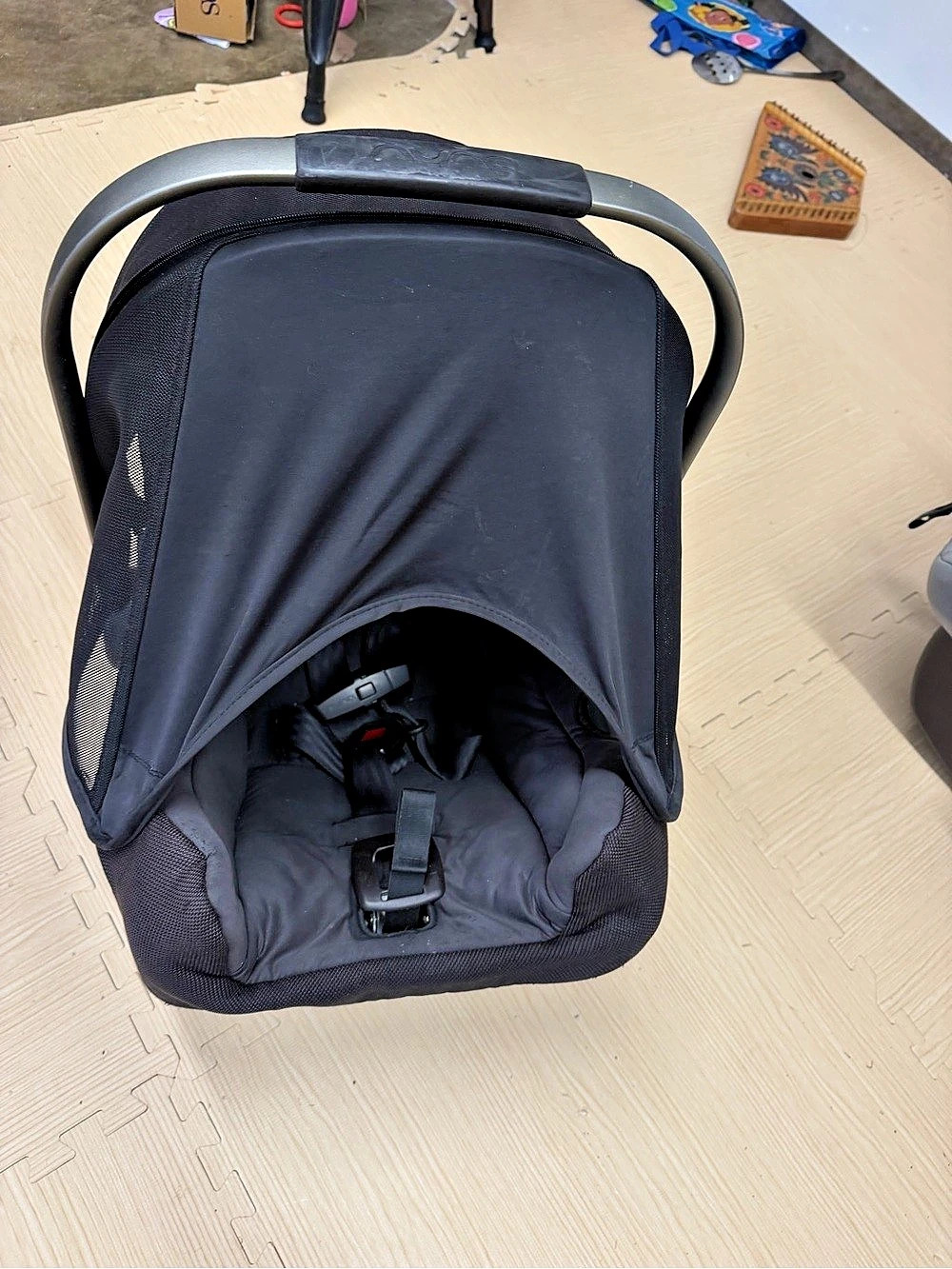 Nuna Seat with Canopy